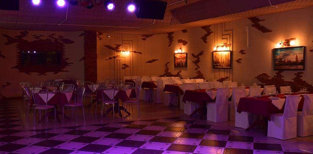 Agat Hotel Мінськ Ресторан фото